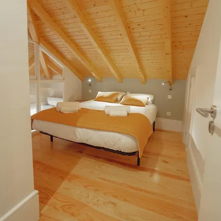 Downtown Clerigos With View By Homing Apartment Porto